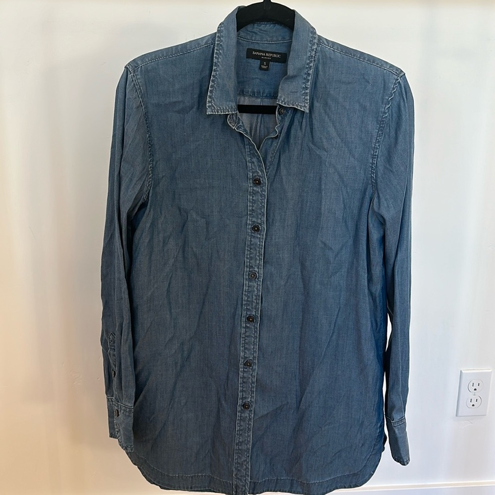 Banana Republic Chambray Shirt